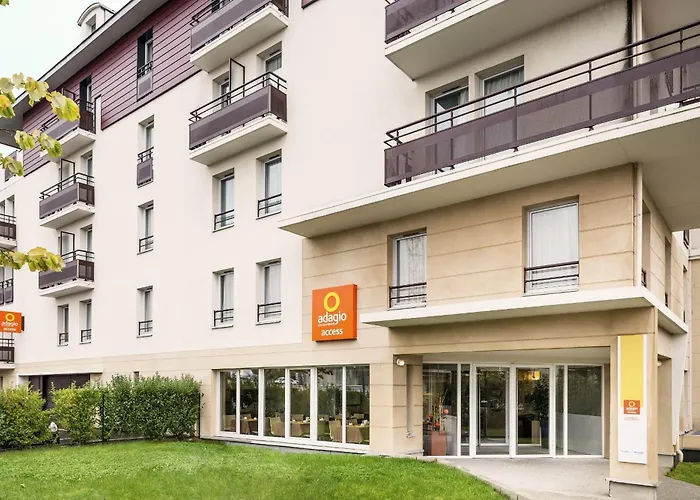 Aparthotel Adagio Access Carrieres Sous Poissy