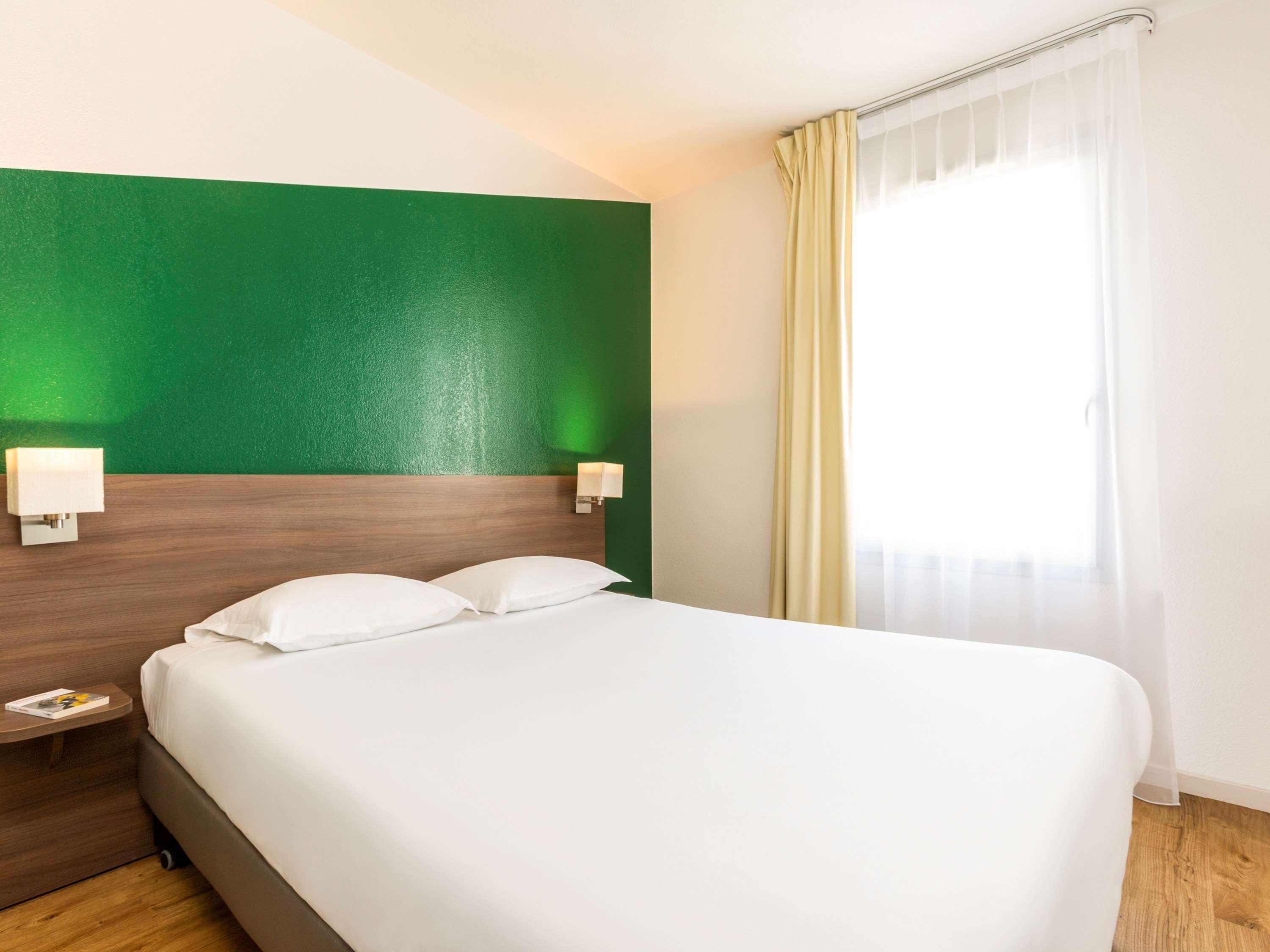 Adagio Access Sous Poissy Aparthotel