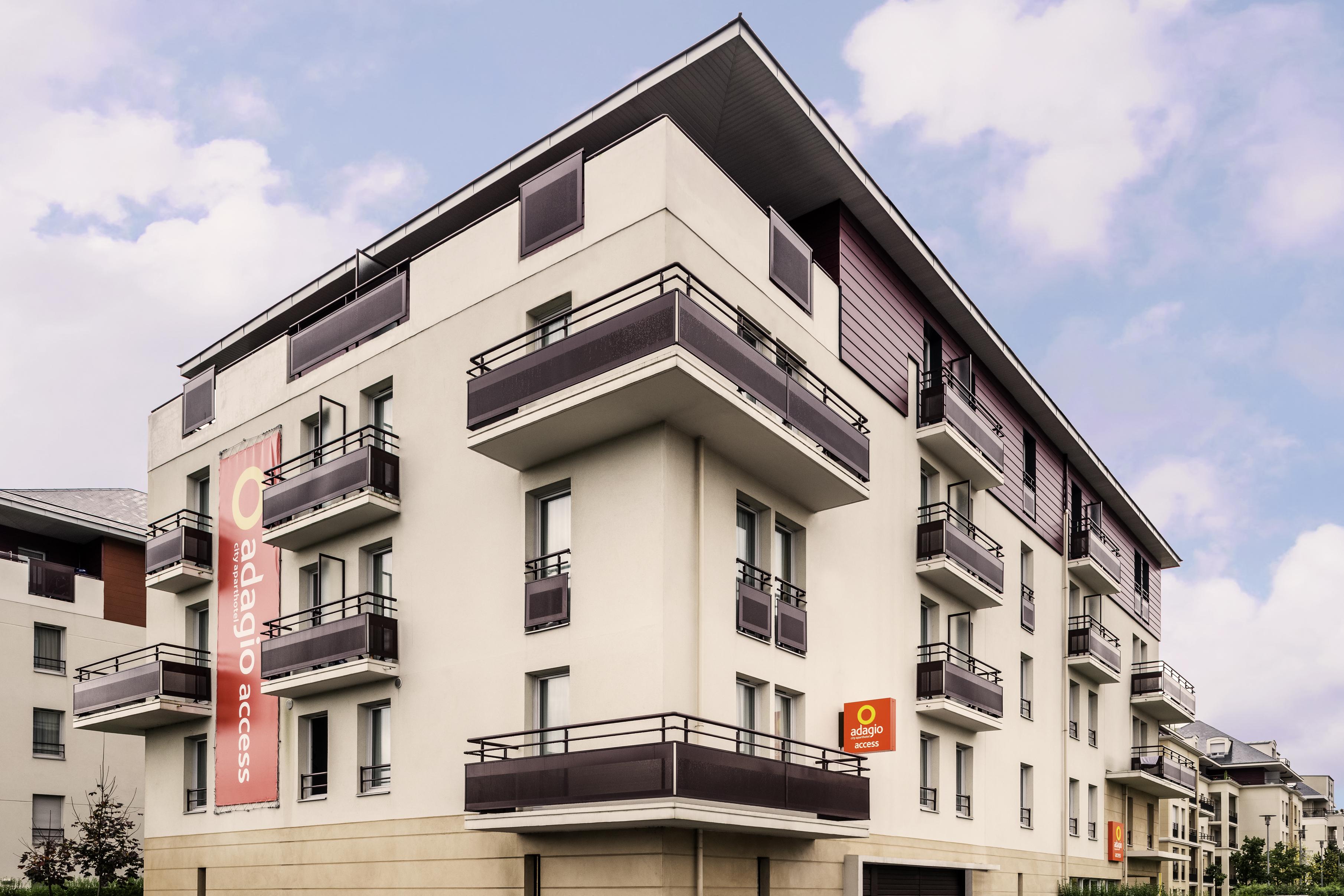 Adagio Access Sous Poissy 2*