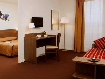 Aparthotel Adagio Access Sous Poissy 2*