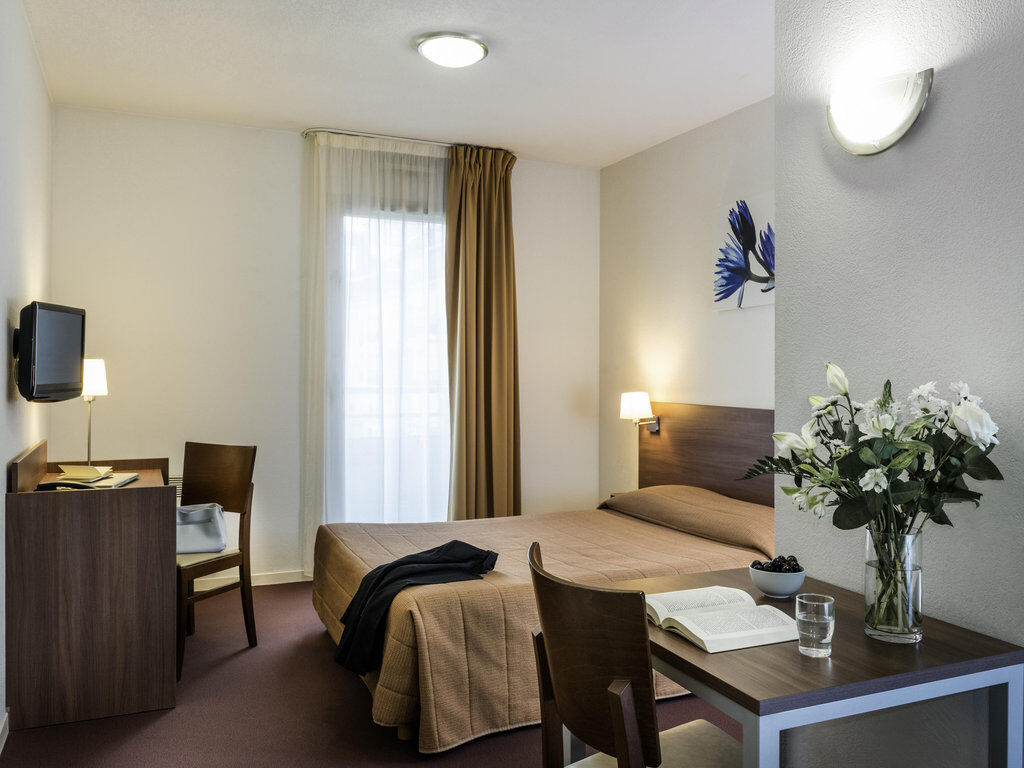 Adagio Access Sous Poissy 2*