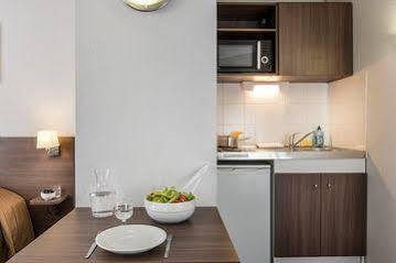 Aparthotel Adagio Access Sous Poissy